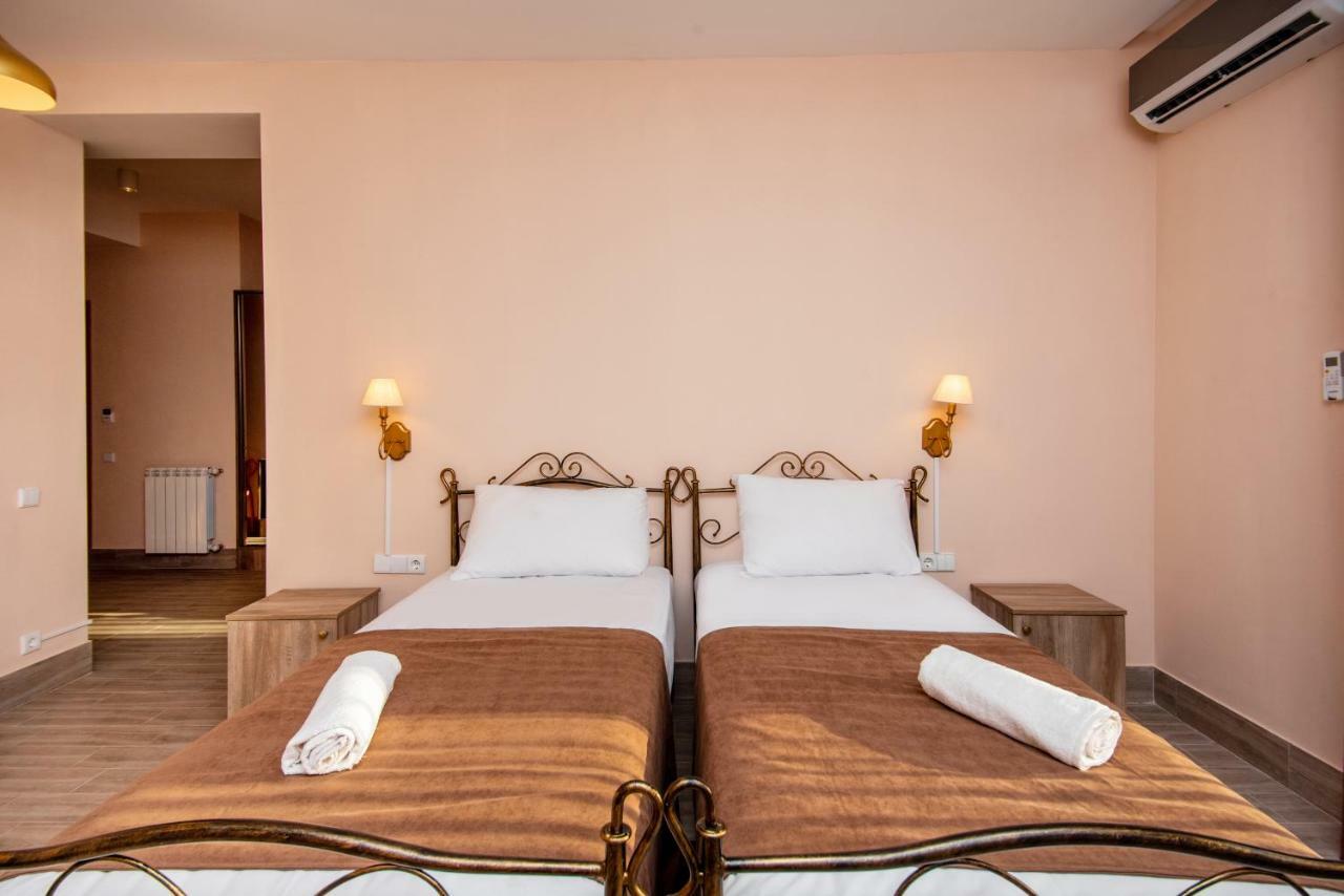 Tonusi Luxe Hotel In The Historic City Center 트빌리시 외부 사진