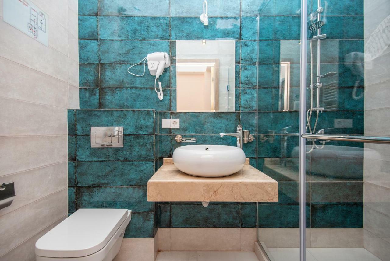 Tonusi Luxe Hotel In The Historic City Center 트빌리시 외부 사진