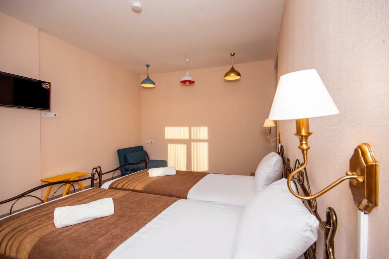 Tonusi Luxe Hotel In The Historic City Center 트빌리시 외부 사진